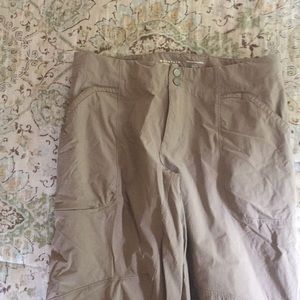 Mountain Hardwear Hiking Pants- Women’s